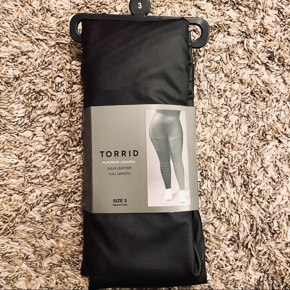 NWT TORRID Black Faux Leather Moto Leggings - Picture 5 of 11